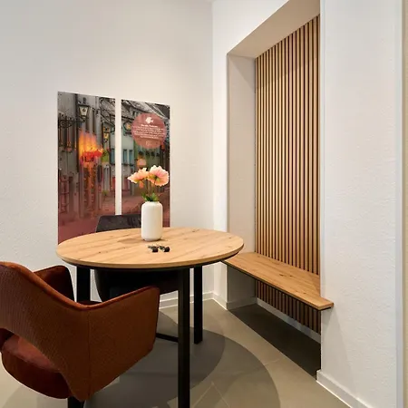 Apartment F33 By