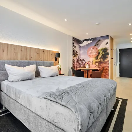 Apartment F33 By *